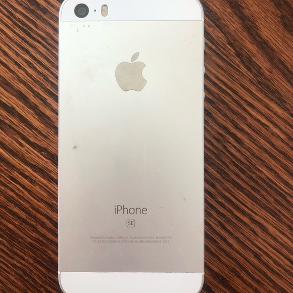 iPhone 5 SE model A1723 - Picture 1 of 8